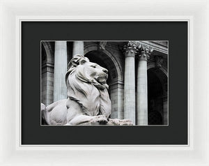 New York Lion - Framed Print - SEVENART STUDIO